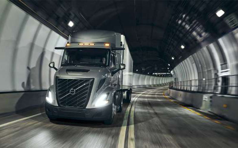 Volvo Trucks VNL 660 Volvo Trucks VNL 660 - image 4 of 4