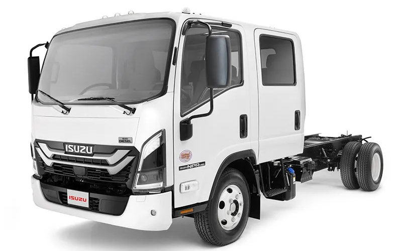 Isuzu NPR-HD Crew Diesel Crew Cab Isuzu NPR-HD Crew Diesel Crew Cab - image 1 of 5