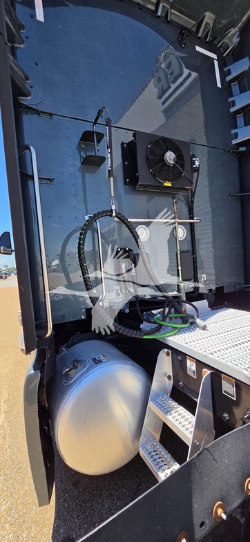2023 PETERBILT 579 11028215515 2023 PETERBILT 579 11028215515