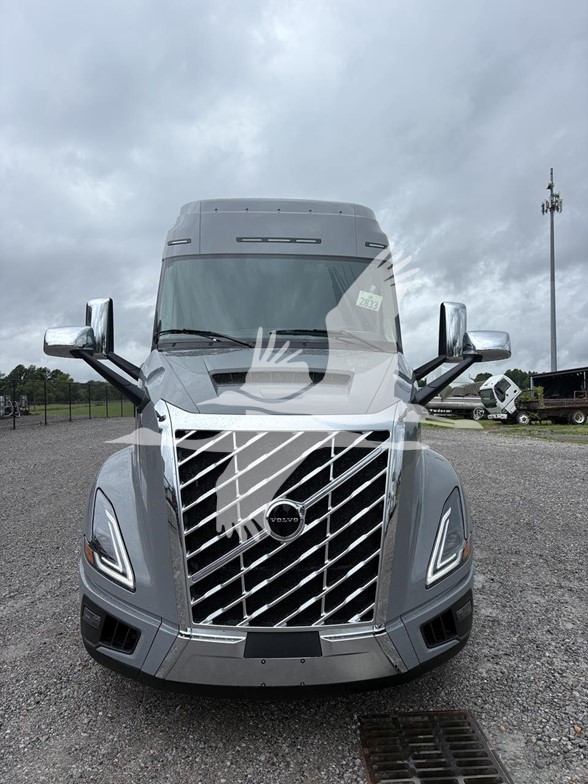 2027 VOLVO VNL64T840 2027 VOLVO VNL64T840 - image 2 of 6