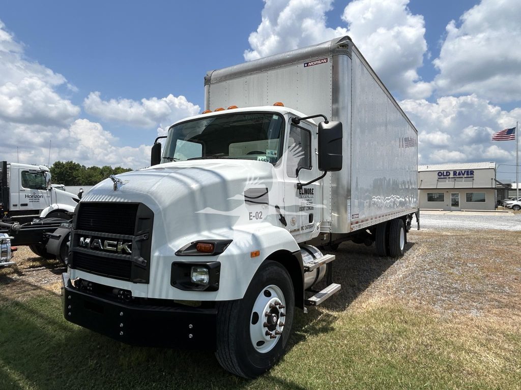 2022 MACK MD7 - Old River