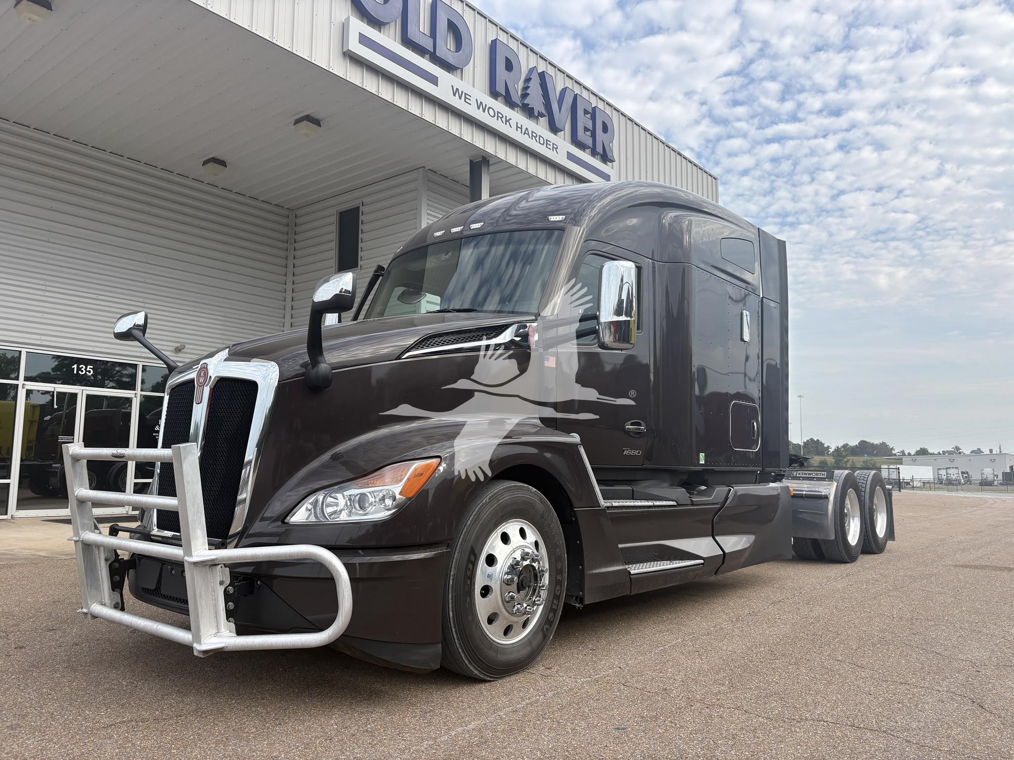 2024 KENWORTH T680 2024 KENWORTH T680 - image 1 of 6