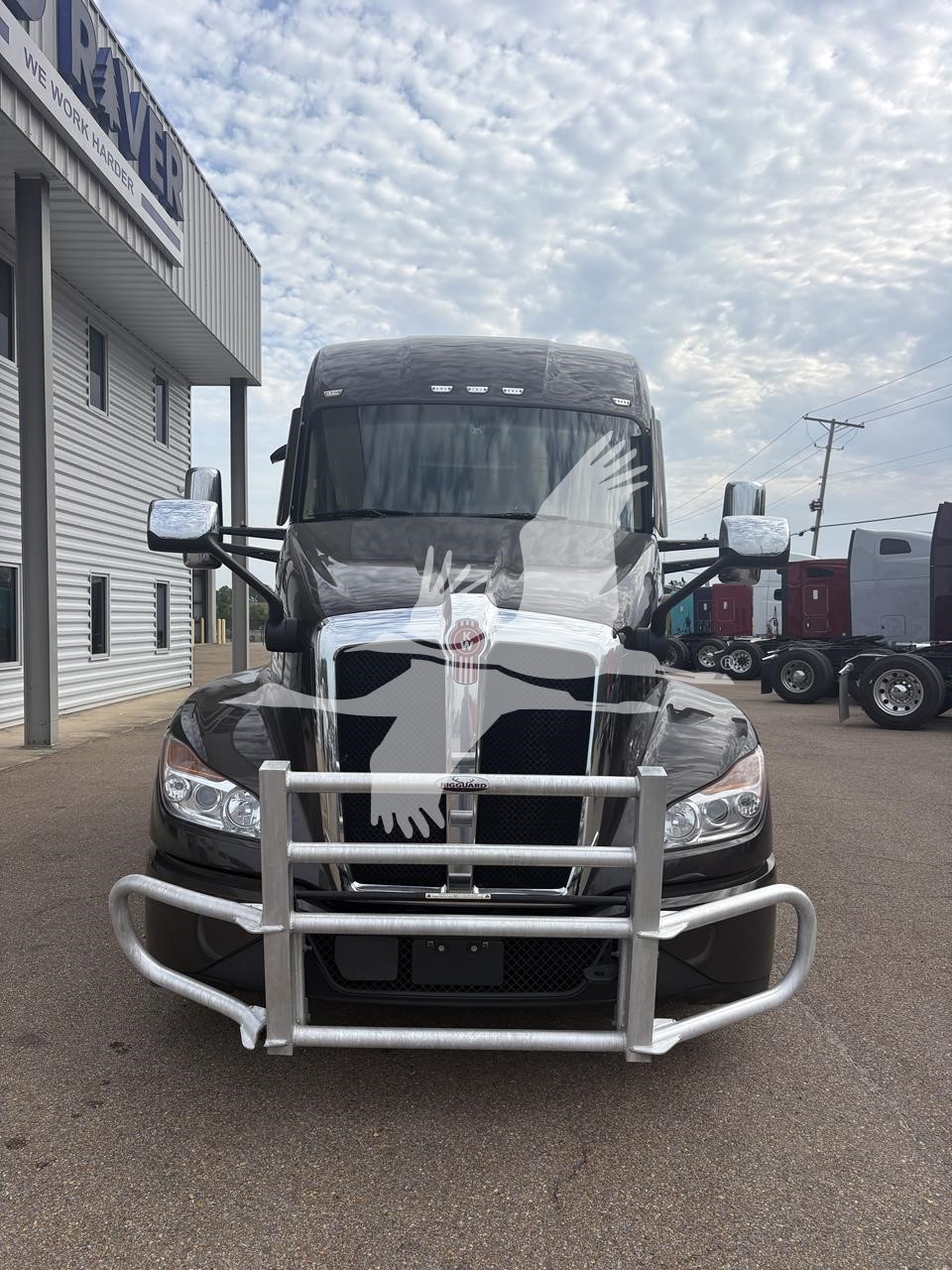 2024 KENWORTH T680 2024 KENWORTH T680 - image 2 of 6