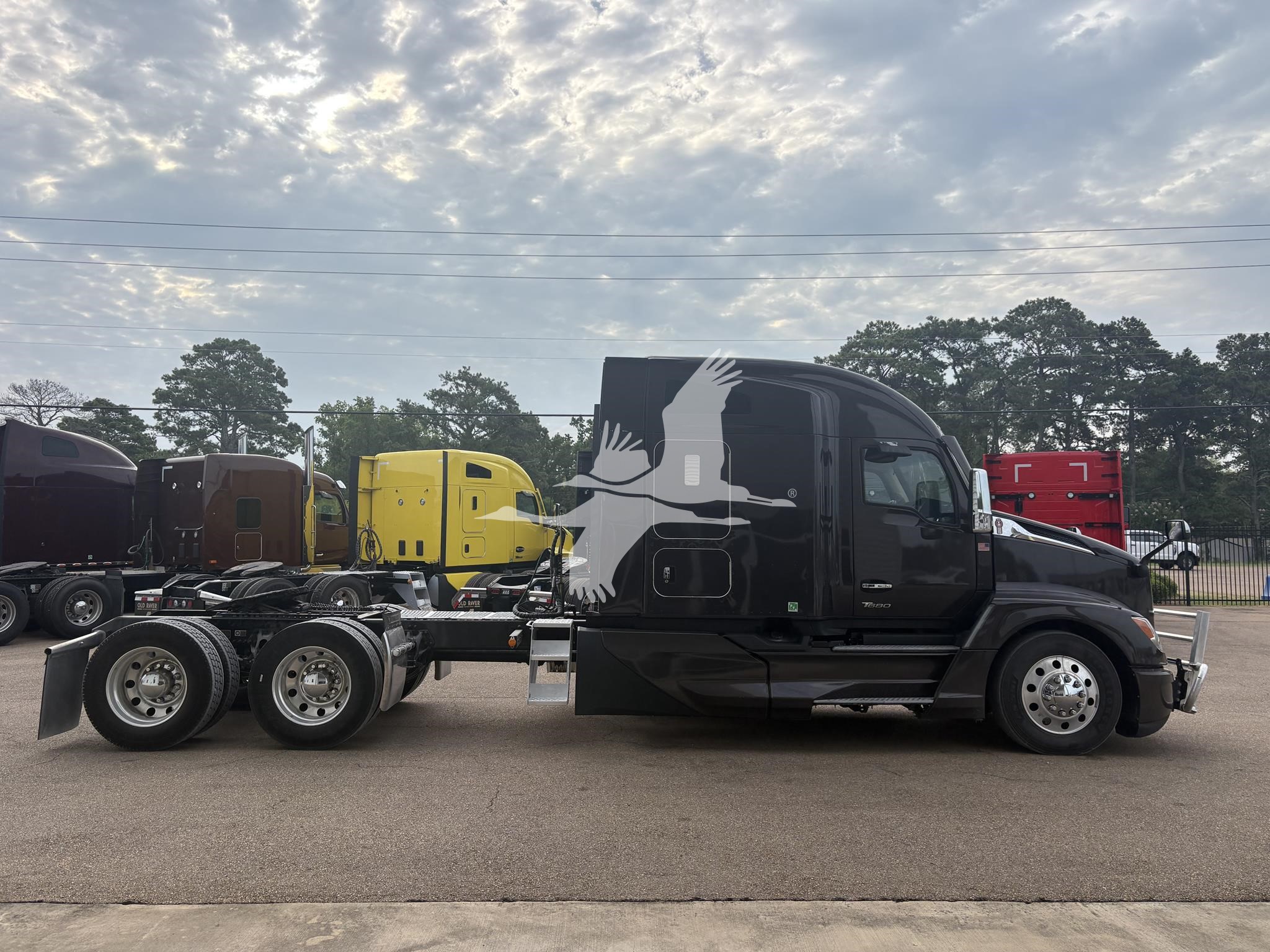 2024 KENWORTH T680 2024 KENWORTH T680 - image 4 of 6