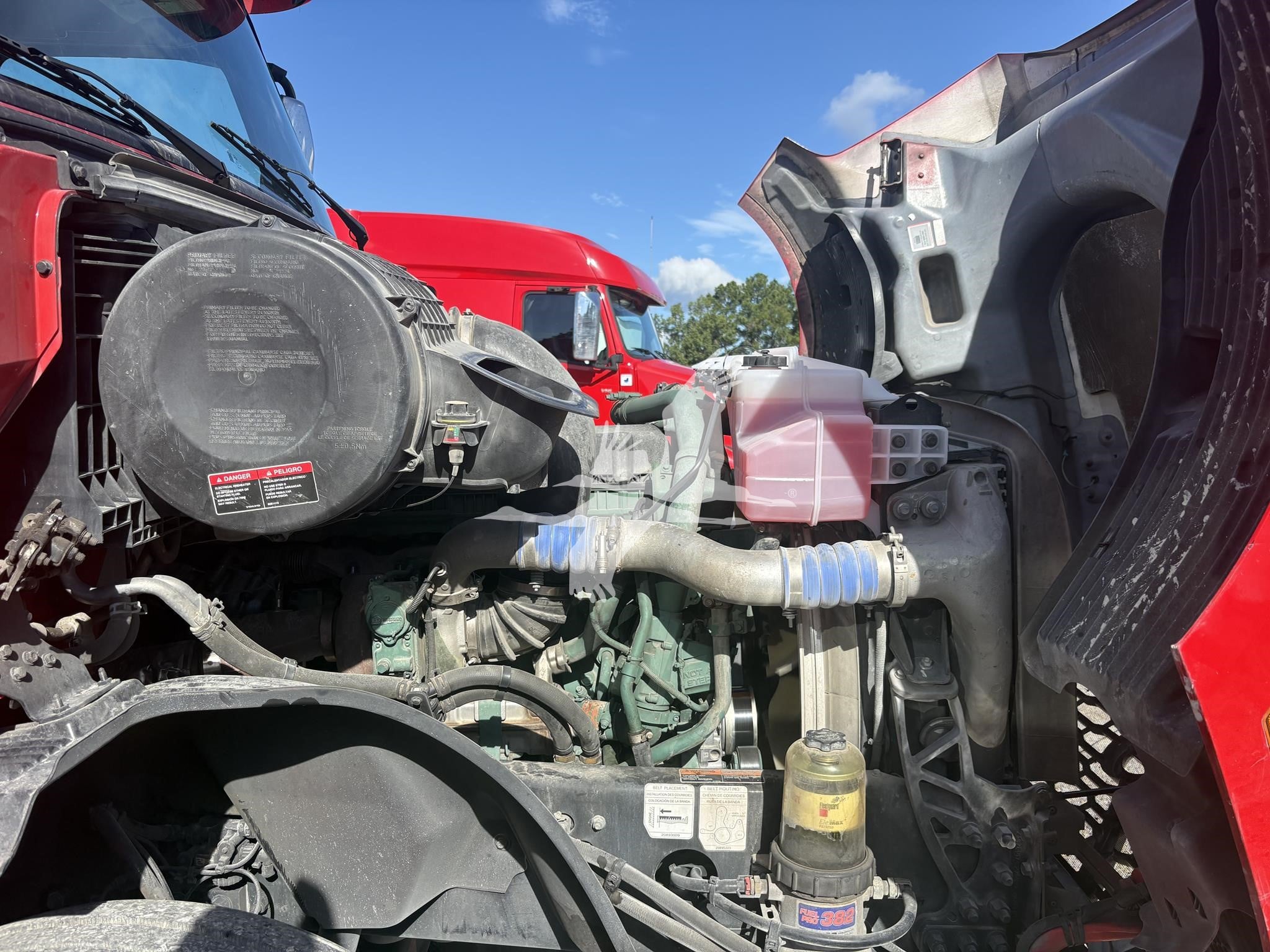 2023 VOLVO VNL64T740 11038965014 2023 VOLVO VNL64T740 11038965014