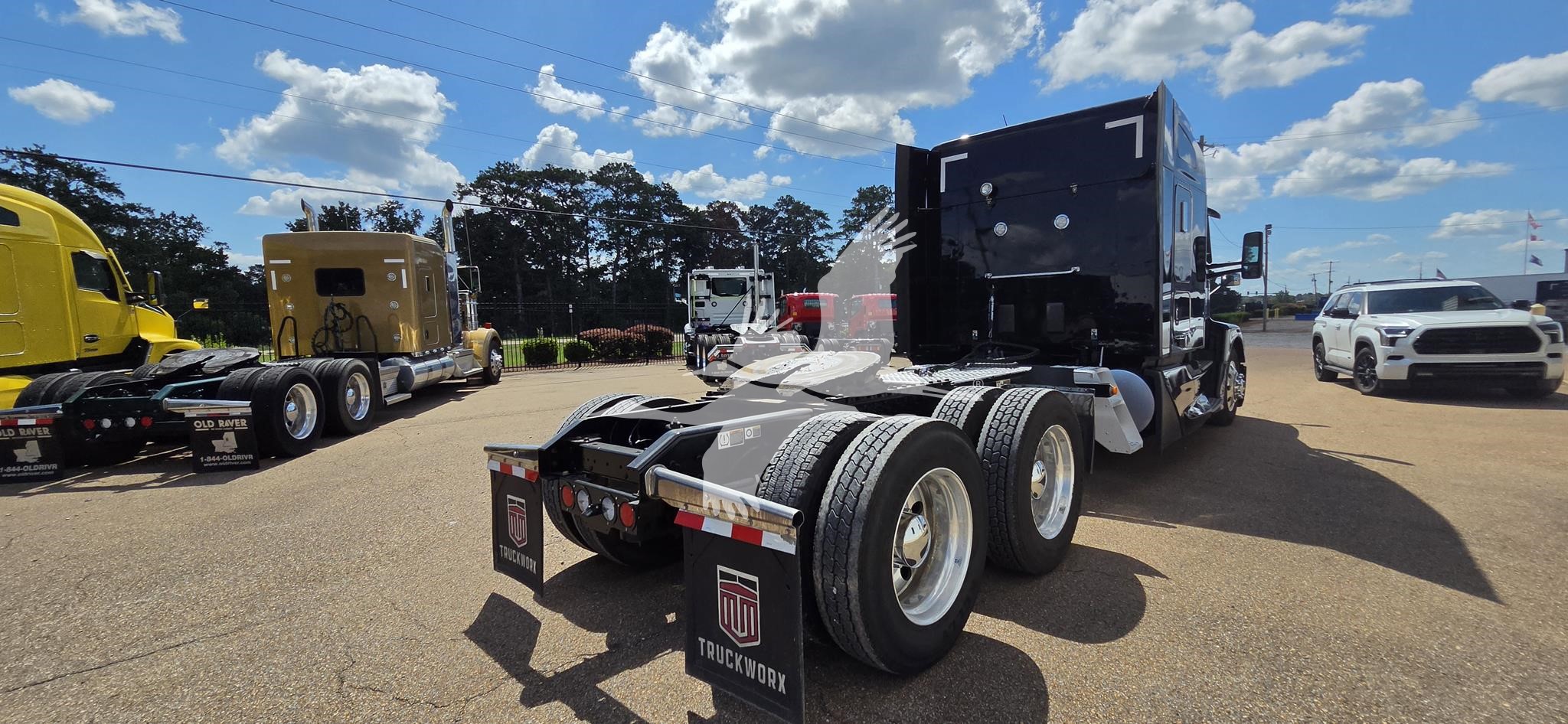 2024 KENWORTH T680 2024 KENWORTH T680 - image 3 of 6