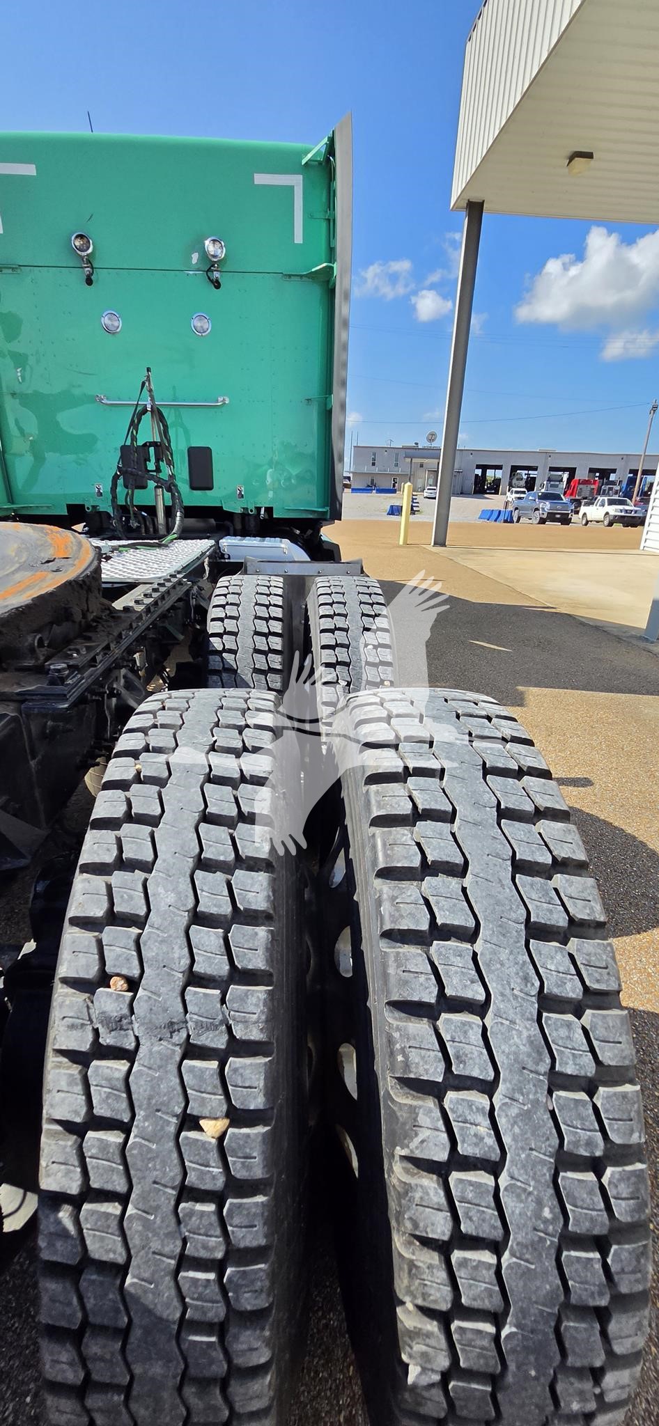 2024 KENWORTH T680 11044072207 2024 KENWORTH T680 11044072207