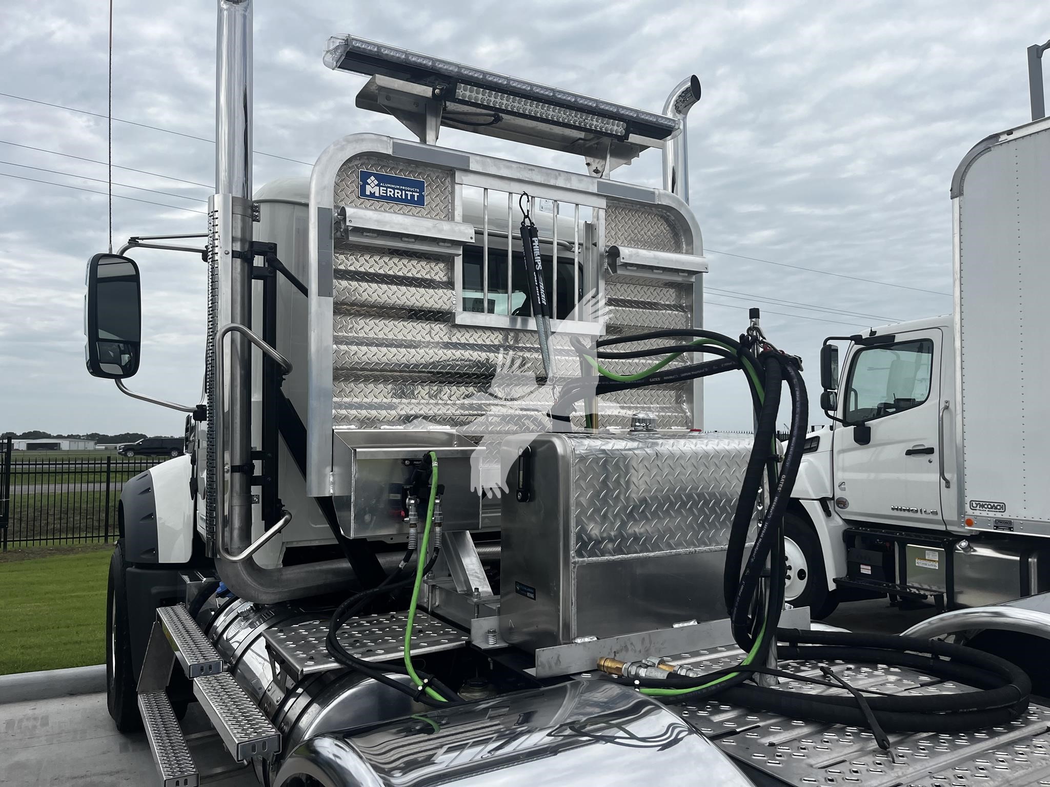 2027 MACK GRANITE 84FT 11045949078 2027 MACK GRANITE 84FT 11045949078