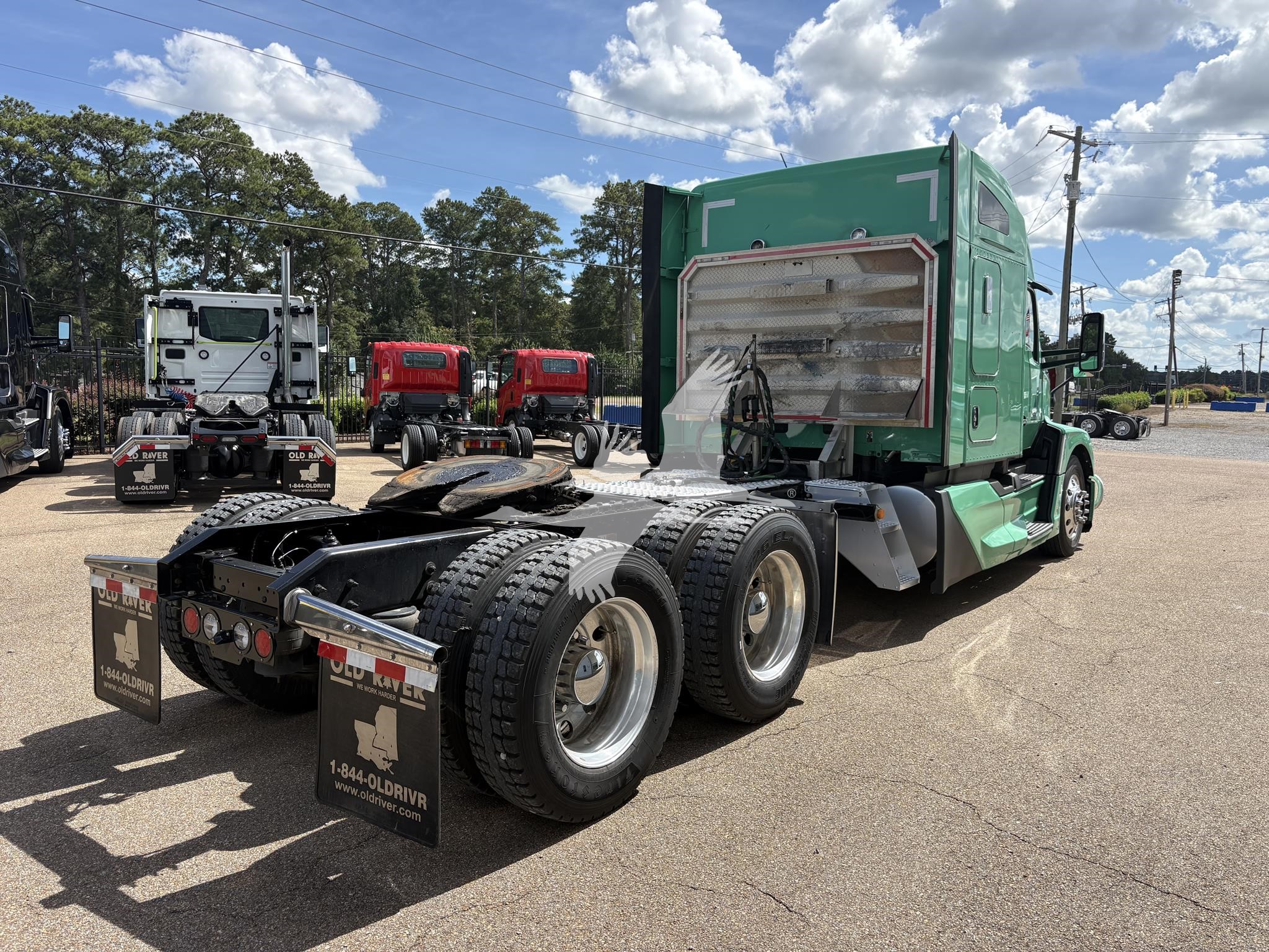 2024 KENWORTH T680 2024 KENWORTH T680 - image 5 of 6